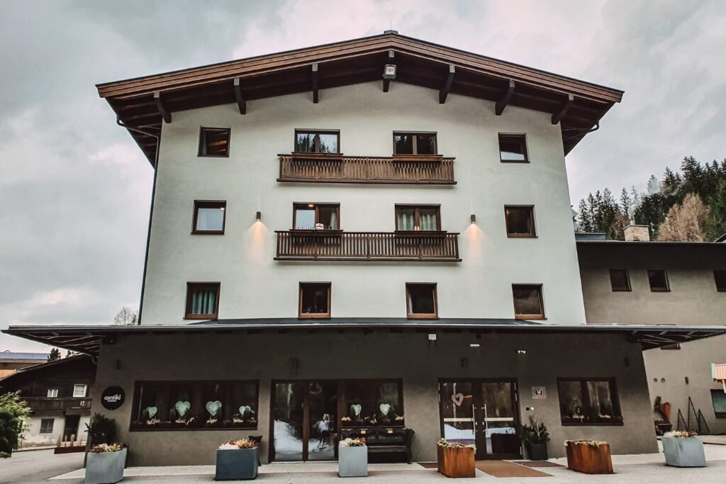 tips for staying in hostels, what is a hostel? it looks like this on the outside of Contiki's hostel in Austria.