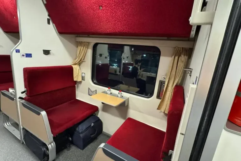 Train 9 Bangkok to Chiang Mai Sleeper how to book